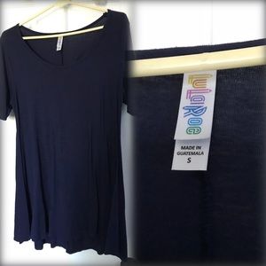 Navy perfect t
